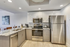 Amazing kitchen, stainless, granite!