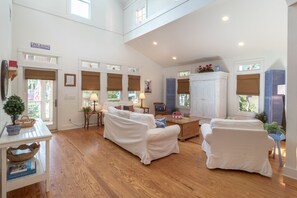 LARGE OPEN LIVING AREAS
