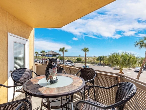 Balcony with seating for 6 - overlooking the beach, pier and Fannies on the Beach