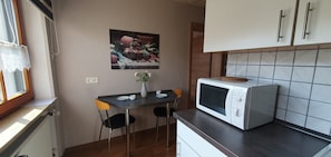 Ferienwohnung für 2 Personen mit Panoramablick über Wiesen und Wälder