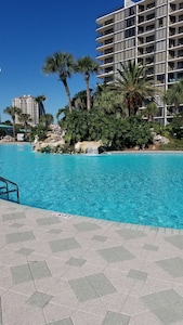 GORGEOUS AMAZING BEACH VIEWS CONDO DIRECTLY ON THE BEACH! Edgewater Beach Resort