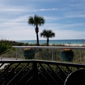 GORGEOUS AMAZING BEACH VIEWS CONDO DIRECTLY ON THE BEACH! Edgewater Beach Resort