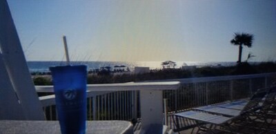 GORGEOUS AMAZING BEACH VIEWS CONDO DIRECTLY ON THE BEACH! Edgewater Beach Resort