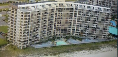 GORGEOUS AMAZING BEACH VIEWS CONDO DIRECTLY ON THE BEACH! Edgewater Beach Resort