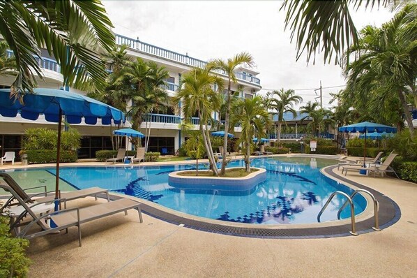 Utomhuspool