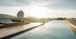 Rooftop pool
