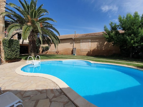 Schwimmbad des Ferienhauses