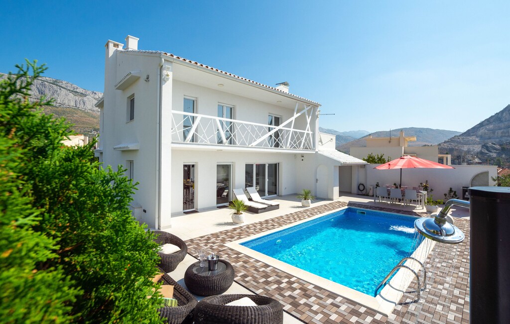 Picture of villa