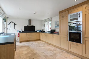 Very large bright and spacious kitchen