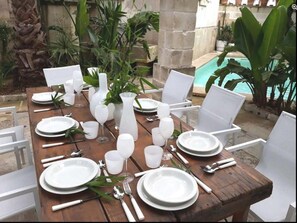 Outdoor dining