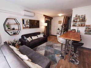Comfy Living room and fully equipped Kitchen 