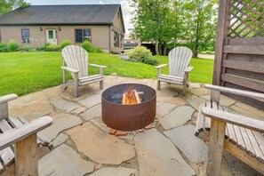 Yard Space | Fire Pit