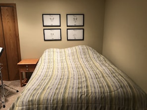 Lower Bedroom with queen bed