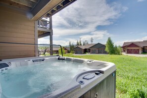 Patio | Hot Tub