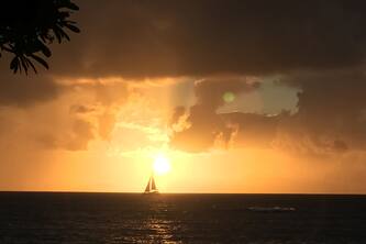 Ground floor 1 bedroom, Ocean Front Condo with 150 ft access to beach