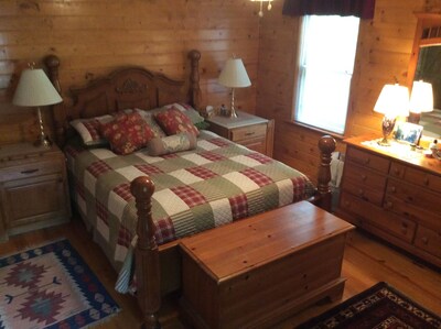 Secluded Cosy Cabin on 650ft creek on 2 acres+