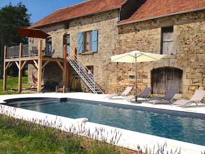 Casa de campo de lujo en el valle de Dordoña, gran piscina privada climatizada, vistas increíbles