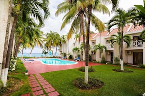 Pathway to pool and beach
