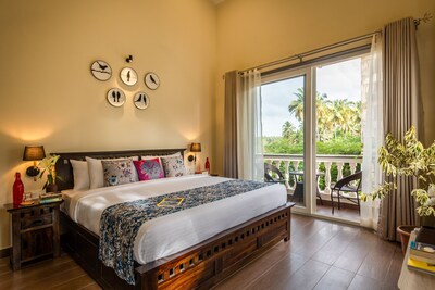 Villa Serenity 6  bedrooms with private pool and parking, close to Baga Beach 