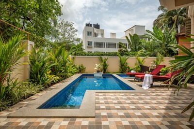 Villa Serenity 6  bedrooms with private pool and parking, close to Baga Beach 