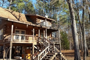 Cabin on the banks of the Canoochee River