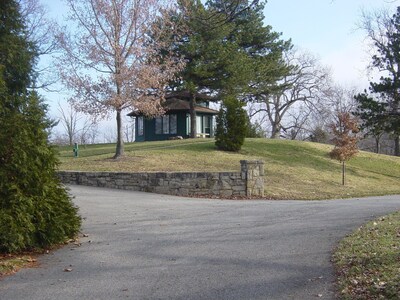 Private Gardens - Cottage