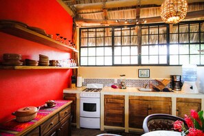 Fully equipped kitchen