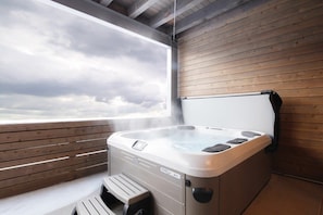 Private Hot Tub & Terrace on Lower Level Overlooking Ski Run