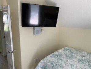 4K TVs upstairs one X-Box One