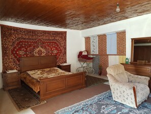King room with garden view