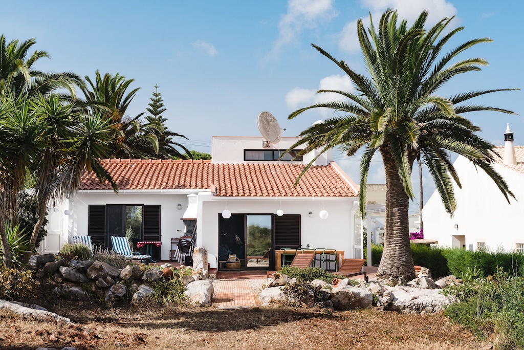 This authentic house is the perfect travel base to explore the things to do in Algarve west of Lagos