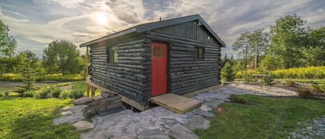 Your cabin features two queen beds and large bathroom with double sinks.