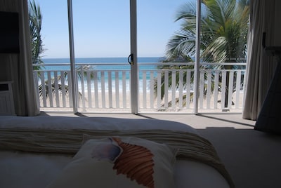 Absolute Beachfront House 3 Levels in Palm Beach