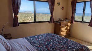 sunrise room (queen bed, upper level)