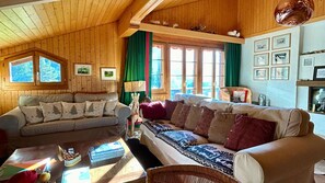 cosy living room 