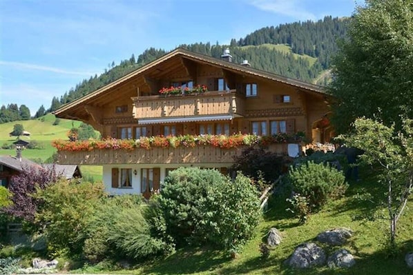 Your stunning chalet