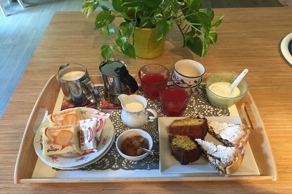 Breakfast meal