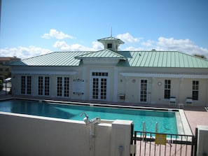 Immaculate pool/club house