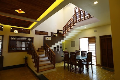 A luxury budget Homestay Villa8