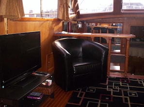 HD TV w/dvd player in the salon of Green Turtle II with fabulous views
