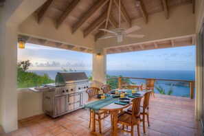 Alfresco dining is a joy  with the gourmet standard appliances & grill