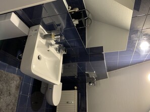 Badezimmer Badezimmer 