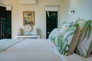 book direct at www.holidayatthewhitsundays.com