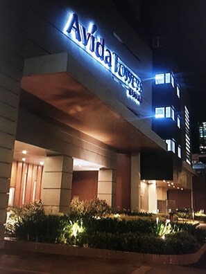 STE 2415 BLDG FRONT