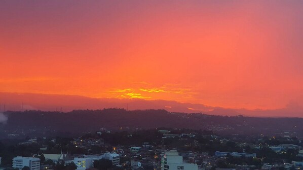 STE 2415 SUNSET