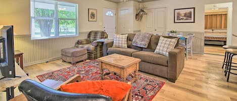 Utopia Vacation Rental | 3BR | 2BA | 1,310 Sq Ft | Step-Free Access