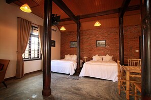 Cozy &amp; Cute Wooden House bedroom