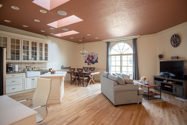 Main common area - kitchen and lounge