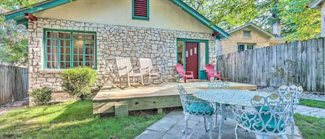 Hot Springs Vacation Rental | 2BR | 1BA | 1,100 Sq Ft | Steps Required