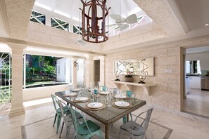 Porters Villa - Lovely Dining Area